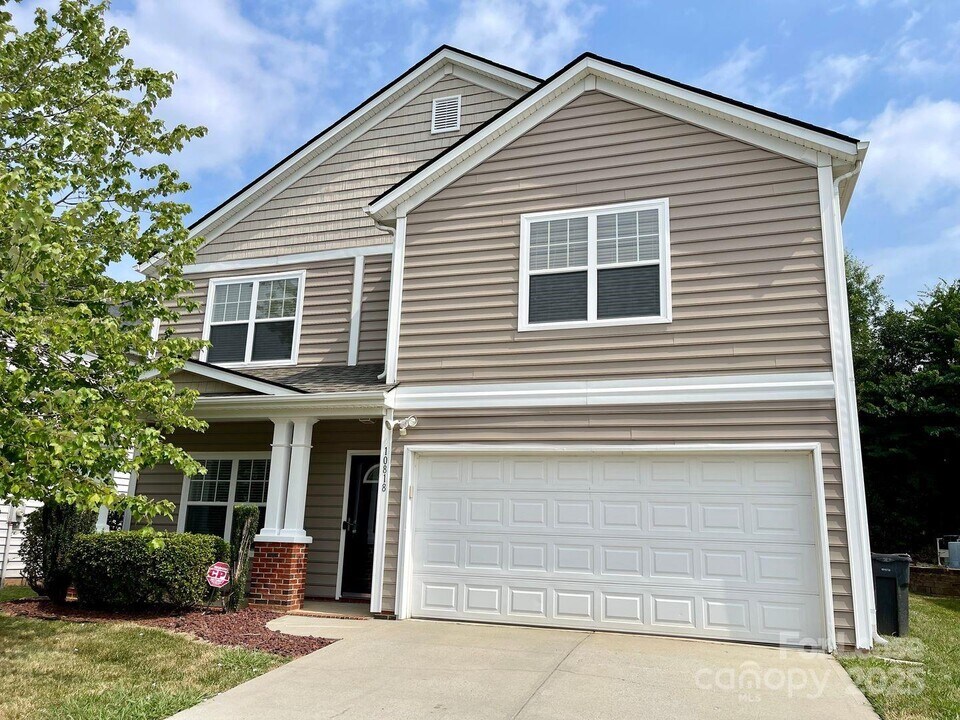 10818 Slalom Hill Rd in Charlotte, NC - Building Photo