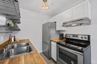 6210 Ridge Ave in Cincinnati, OH - Building Photo - Building Photo