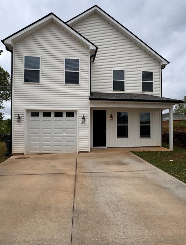 property at 109 Solis Ct