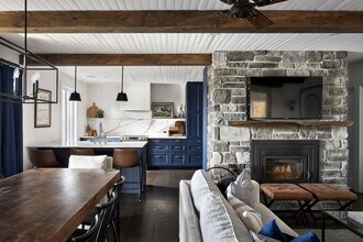 33 Chem. des Sittelles in Val-des-monts, QC - Building Photo - Building Photo