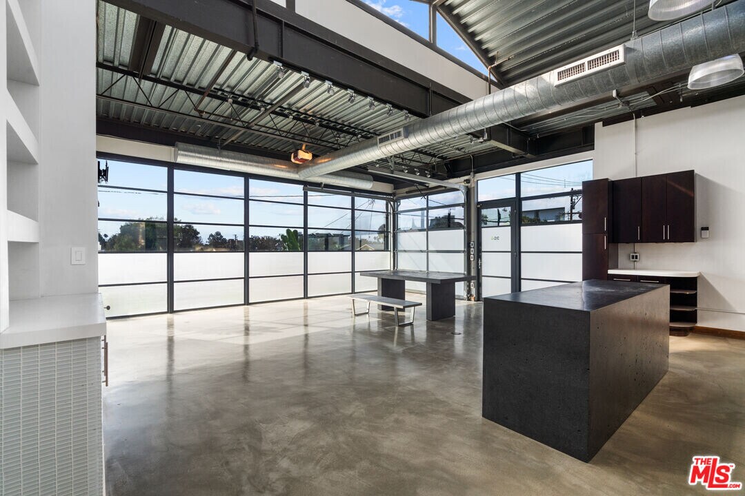 1534 17th St in Santa Monica, CA - Foto de edificio