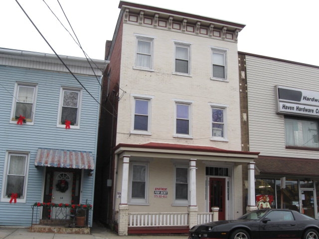 32 St John St in Schuylkill Haven, PA - Building Photo