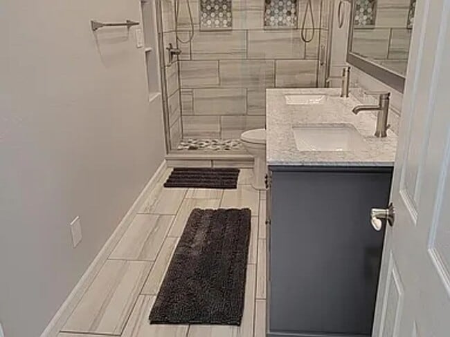 property at 1427 N Challenger Pl