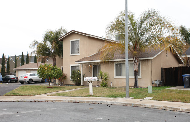 3565 Roanoke in Turlock, CA - Building Photo - Building Photo