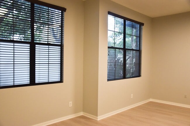 507 W Maple Ave in Orange, CA - Building Photo - Building Photo