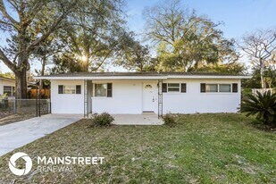 112 Highland Dr in Casselberry, FL - Building Photo