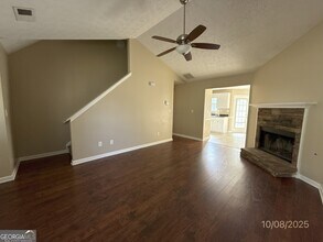 124 Waters Edge Dr in Locust Grove, GA - Building Photo - Building Photo