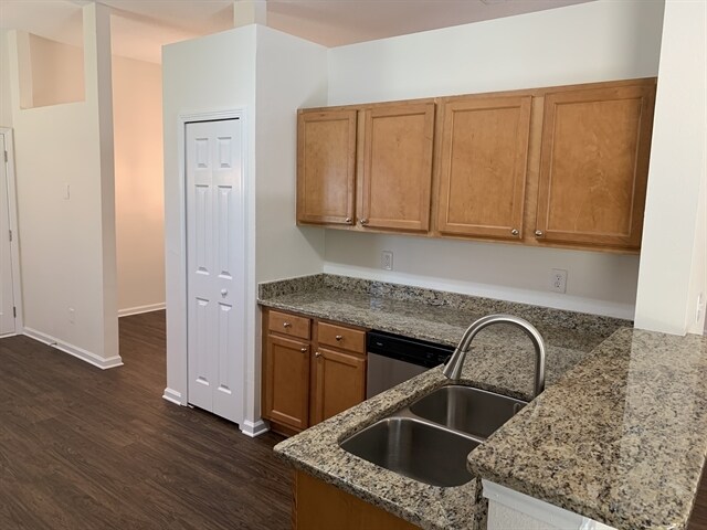 98 Marisco Way in Jacksonville, FL - Building Photo - Building Photo