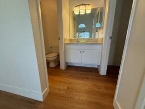 24401 Valle Del Oro in Santa Clarita, CA - Building Photo - Building Photo