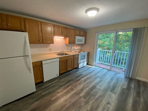 136 Turkey Hill Rd in Merrimack, NH - Building Photo - Building Photo