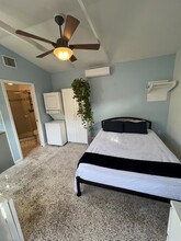 4510 6th Ave N, Unit Studio in St. Petersburg, FL - Building Photo - Building Photo