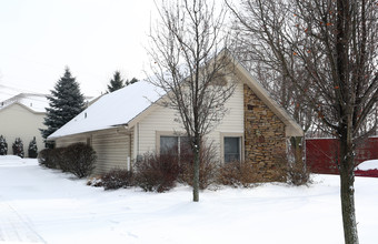 Durling Crossing in Wadsworth, OH - Building Photo - Building Photo