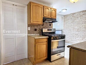 3314 Huntley Sq Dr in Temple Hills, MD - Building Photo - Building Photo