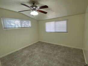 21931 Fox Ave in Apple Valley, CA - Building Photo - Building Photo