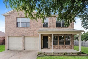 804 Sage Meadow Dr in Glenn Heights, TX - Building Photo