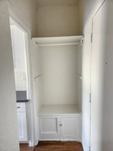 1845 N Gramercy Pl in Los Angeles, CA - Building Photo - Building Photo