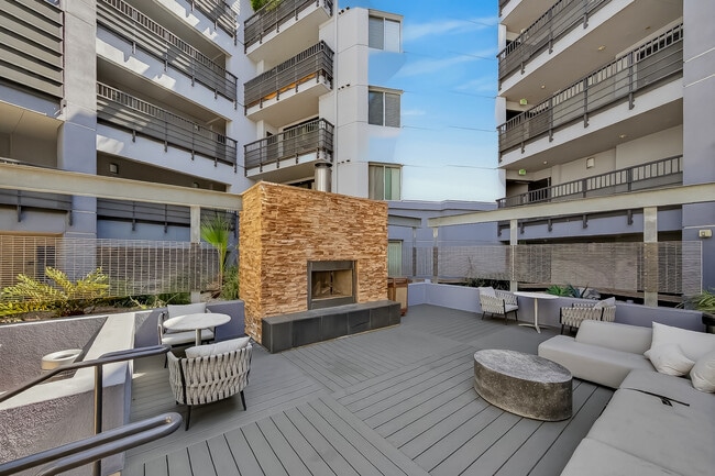 629 Traction Ave in Los Angeles, CA - Foto de edificio - Building Photo