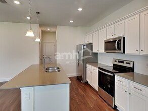 2617 Sunrise Lndg Lp in Tavares, FL - Building Photo - Building Photo