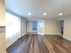 1097 S 1875 W, Unit 1,100 sqft basement in Syracuse, UT - Foto de edificio - Building Photo