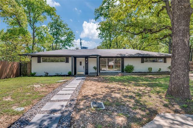 property at 311 Lincolnshire Ct