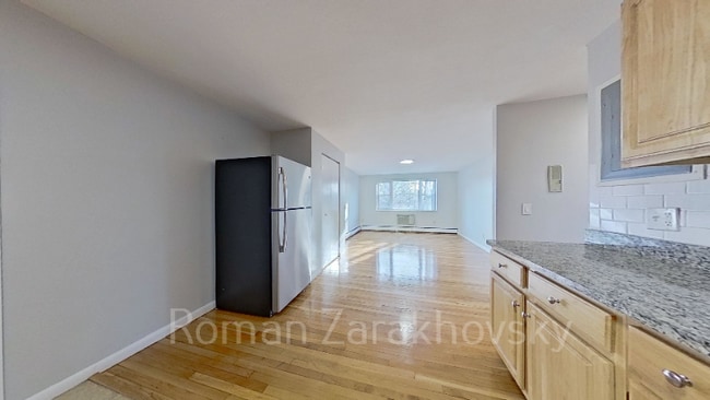 112 Babcock St in Brookline, MA - Building Photo - Building Photo