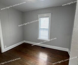 4754 Hickory Ave in Hammond, IN - Building Photo - Building Photo