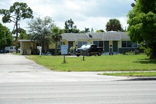 3810 Lake Worth Rd in Lake Worth, FL - Building Photo