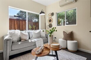 2040 Yates Ave in Bronx, NY - Building Photo