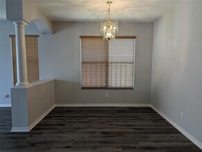 9818 White Barn Way in Riverview, FL - Building Photo - Building Photo