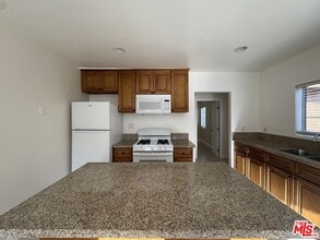 315 N Coronado St in Los Angeles, CA - Building Photo - Building Photo