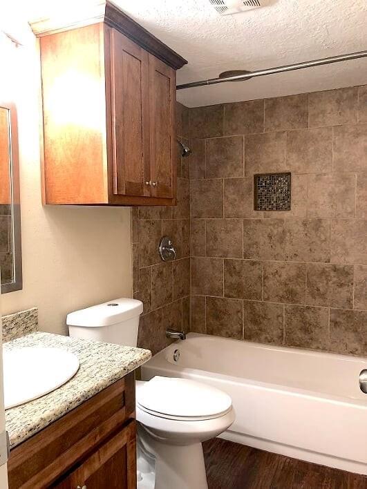 1008 S Houston Ave in Livingston, TX - Building Photo - Building Photo