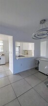 3010 Marcos Dr in Aventura, FL - Building Photo - Building Photo