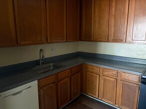 4015 Versailles Dr in Orlando, FL - Building Photo - Building Photo