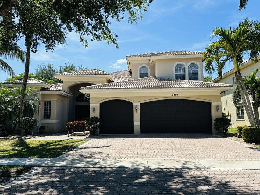 8893 Woodgrove Ridge Ct in Boynton Beach, FL - Building Photo