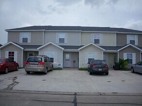 1534 Montagne St, Unit D in New Iberia, LA - Building Photo - Building Photo