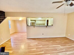 8864 Walutes Cir in Alexandria, VA - Building Photo - Building Photo