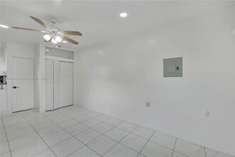 536 NW 25th Ave in Miami, FL - Building Photo - Building Photo