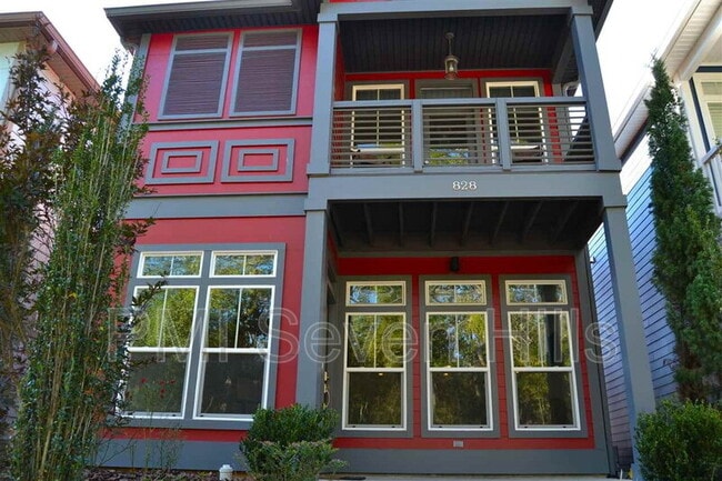 property at 828 N Duval St