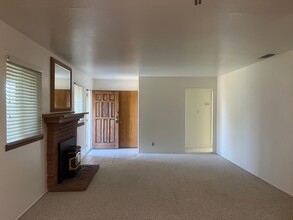 1207 Palm Ave in Roseville, CA - Building Photo - Building Photo