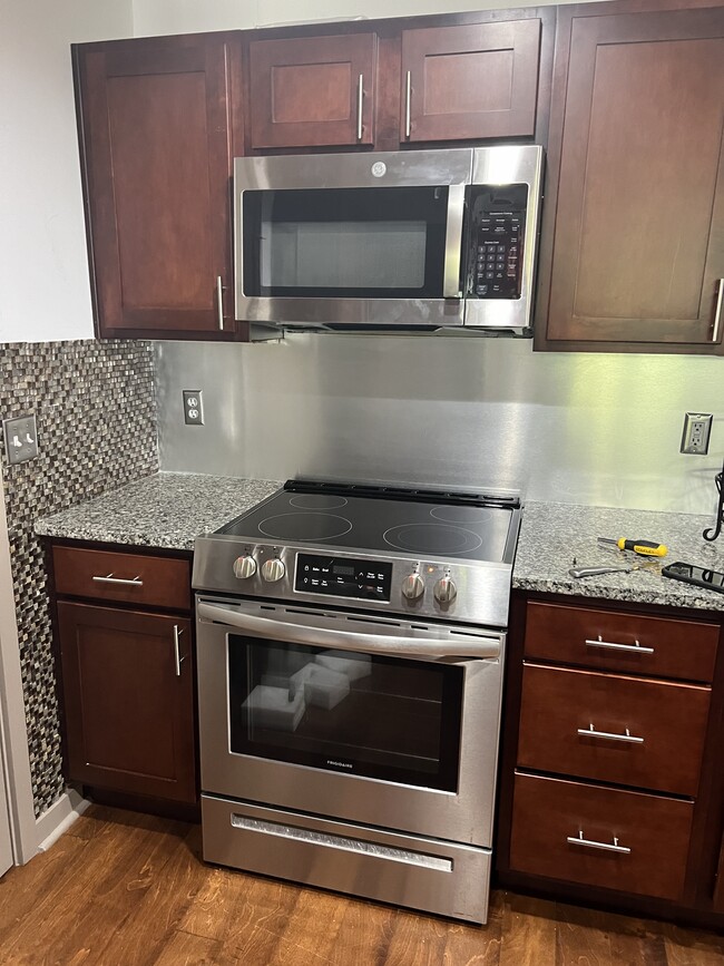 390 17th St NW, Unit Condo in Atlanta, GA - Building Photo - Building Photo