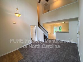 329 Peachtree Rd in Charlotte, NC - Building Photo - Building Photo