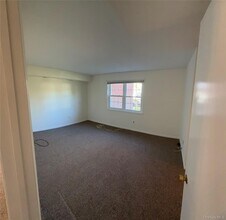 13 Essex Ln in Suffern, NY - Building Photo - Building Photo