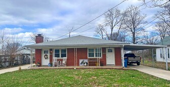 121 Waterfill Ave in Lawrenceburg, KY - Building Photo