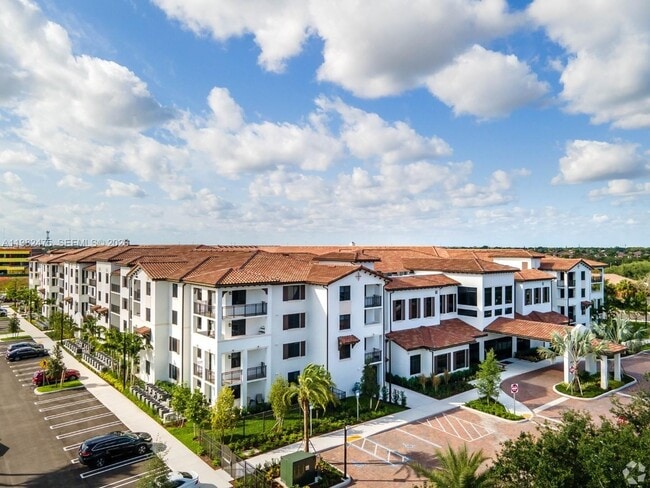 3991 NW 82nd Ave in Pembroke Pines, FL - Building Photo - Building Photo