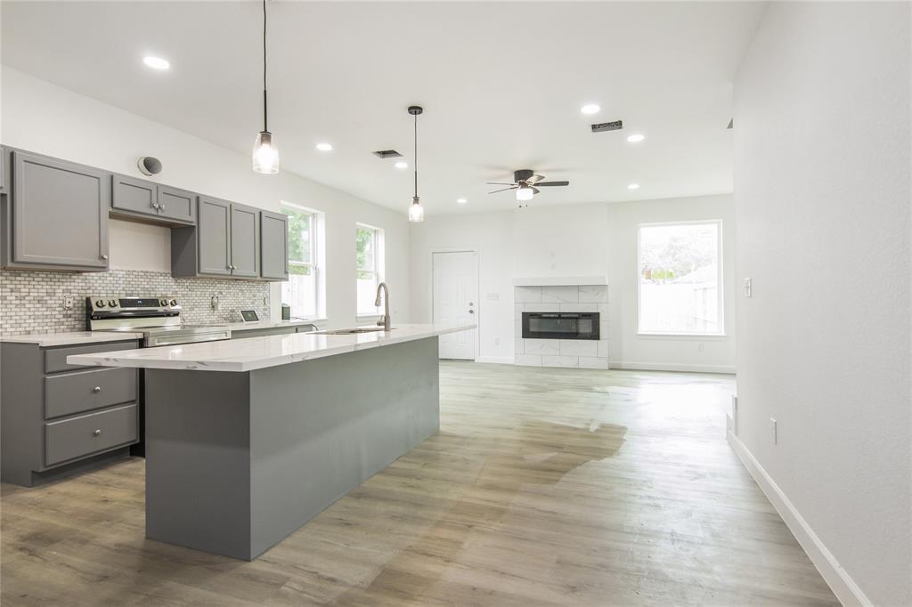 2305 Sakowitz St in Houston, TX - Building Photo