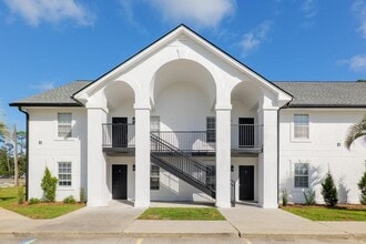 Baytree Vynes in Valdosta, GA - Foto de edificio - Building Photo