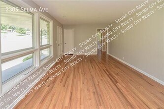 2309 Selma Ave in Nashville, TN - Building Photo - Building Photo
