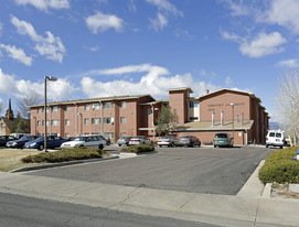 Crestview Apartments