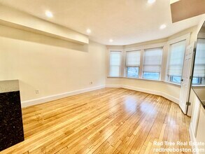 71 Babcock St, Unit 1 in Brookline, MA - Building Photo - Building Photo