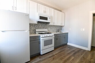 153 Sterling Ave in Jersey City, NJ - Building Photo - Building Photo